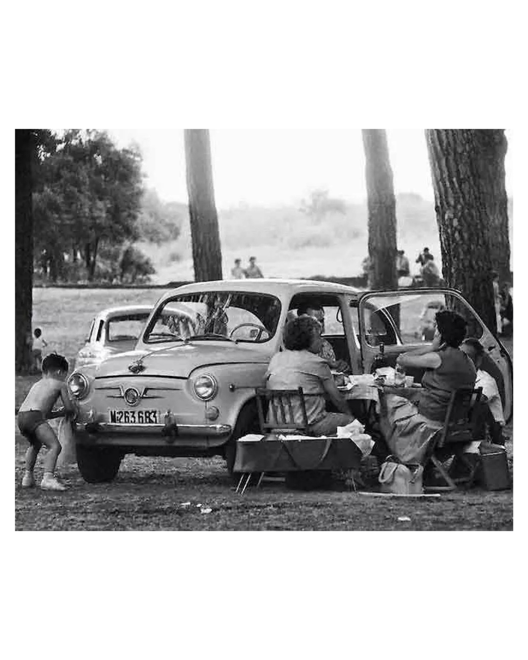Recorte del periódico Hoja del Lunes de 1955 anunciando la fábrica SEAT