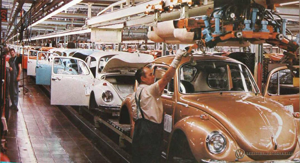 Primeras unidades del Volkswagen Escarabajo presentadas en 1938